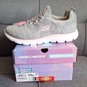 Skechers Women's Light Gray and Pink Sneakers